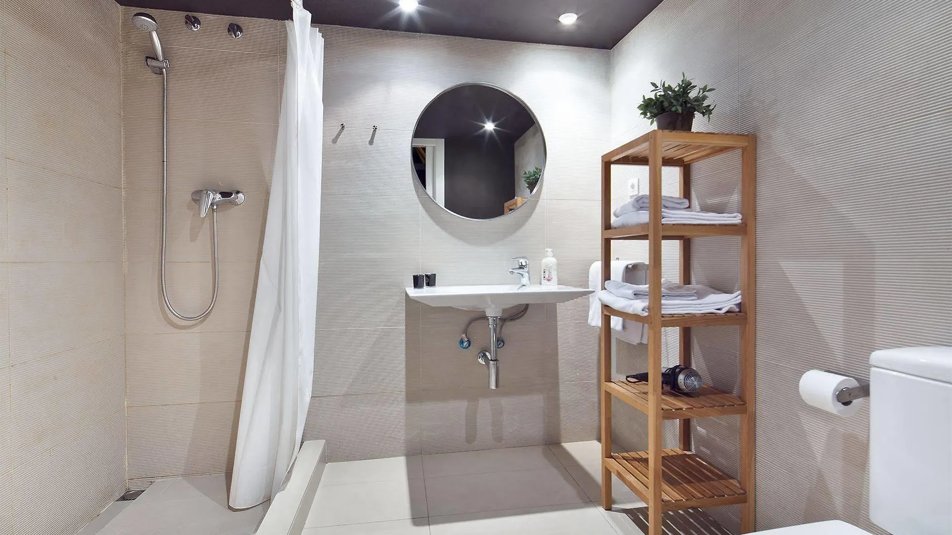 Inside Barcelona Apartments Sants Spain