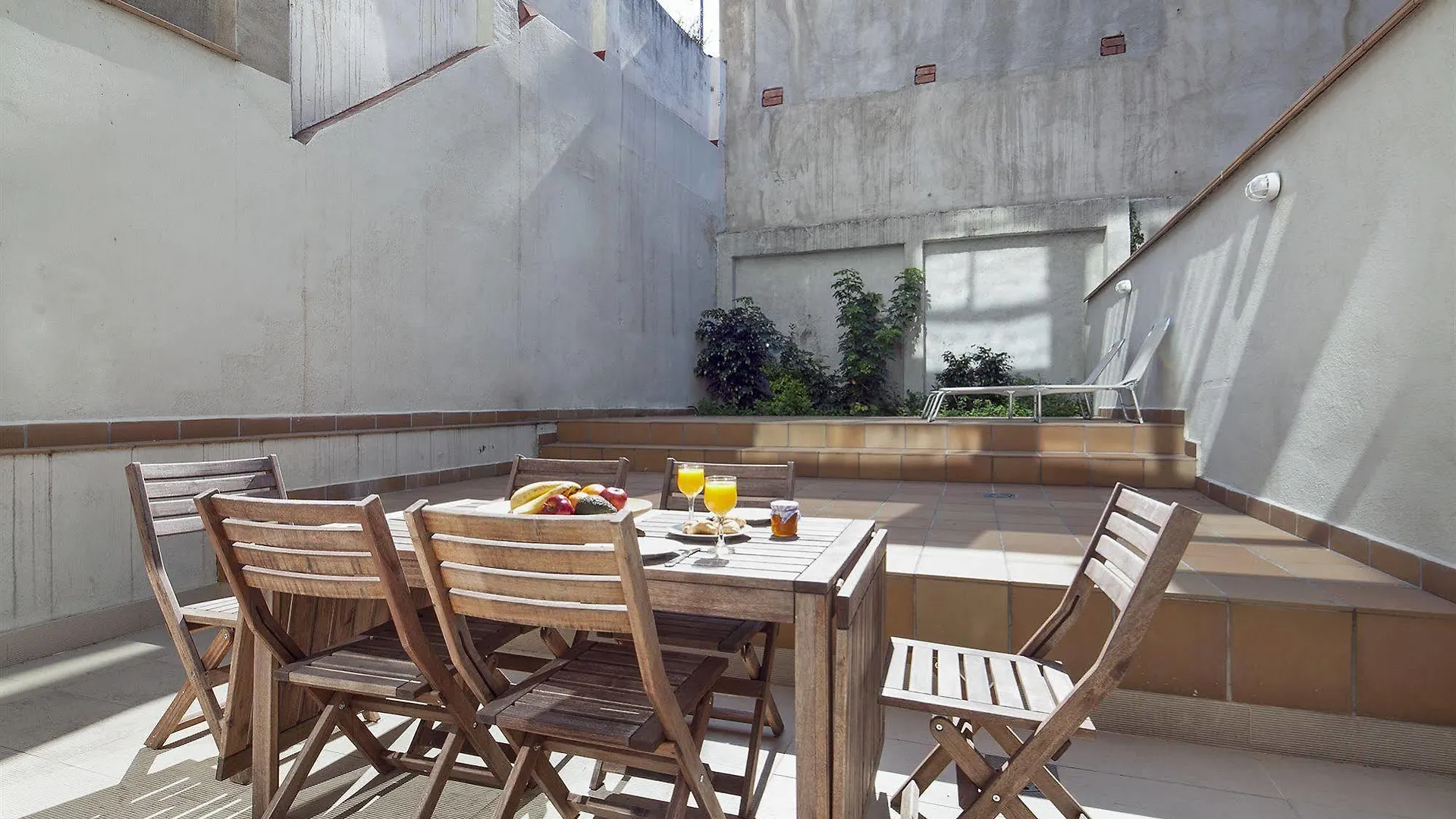Inside Barcelona Apartments Sants