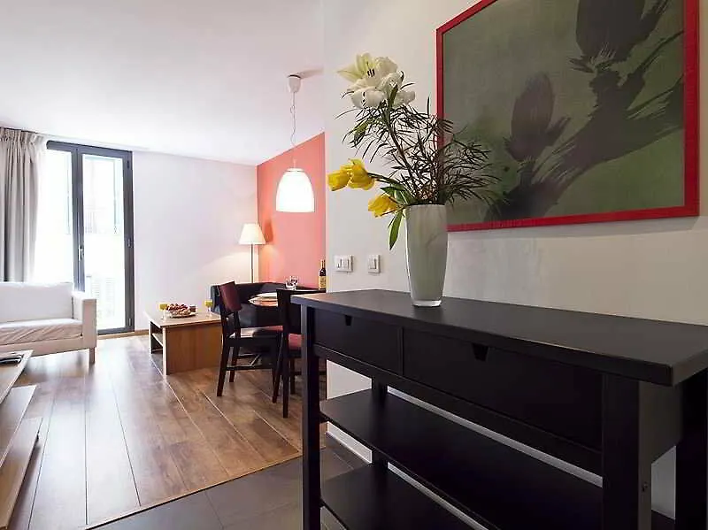 Inside Barcelona Apartments Sants