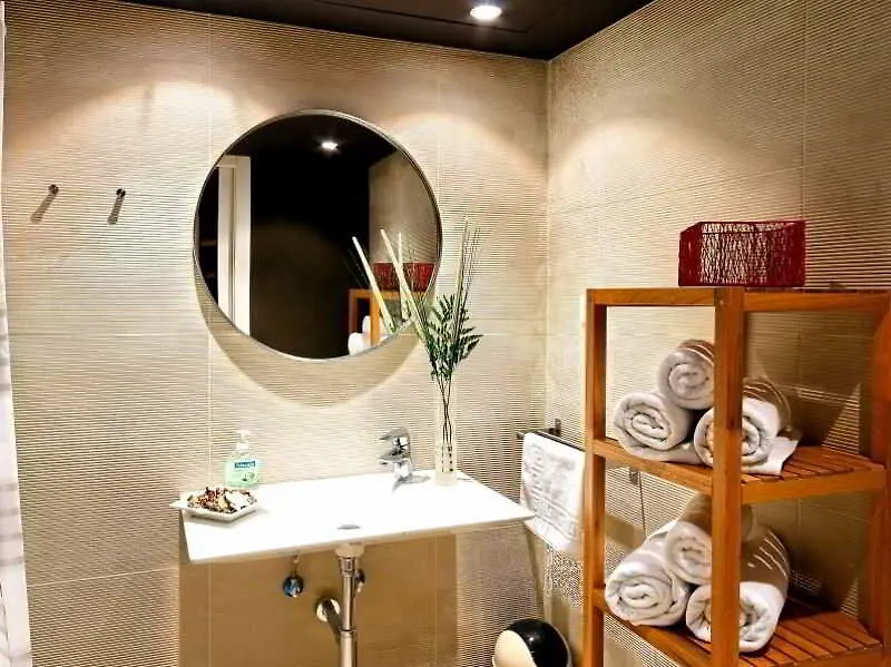 Inside Barcelona Apartments Sants